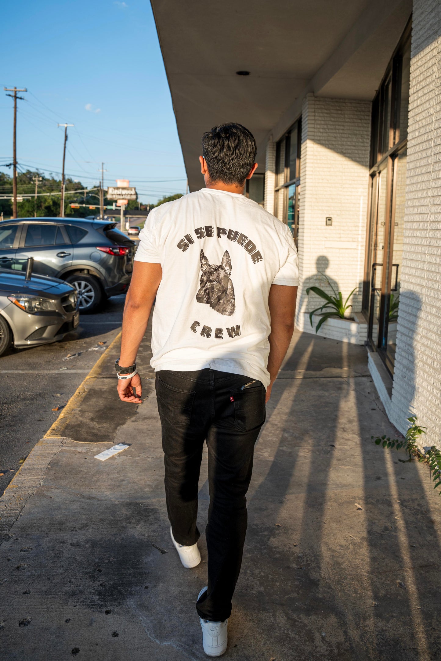 White "Si Se Puede" Tee